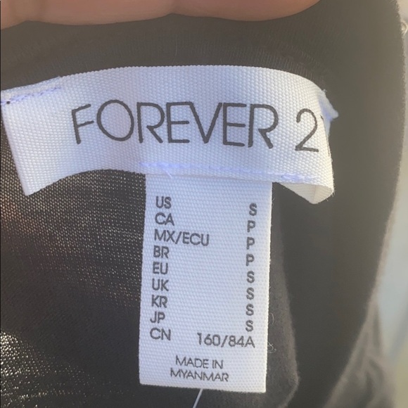 Black Tee - Picture 5 of 5